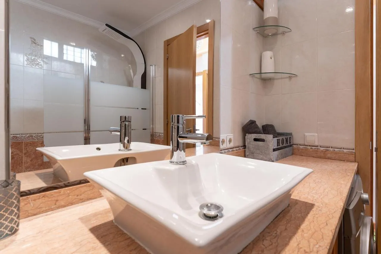アパート Apartamento Playa 5 Primera Linea フエンヒロラ